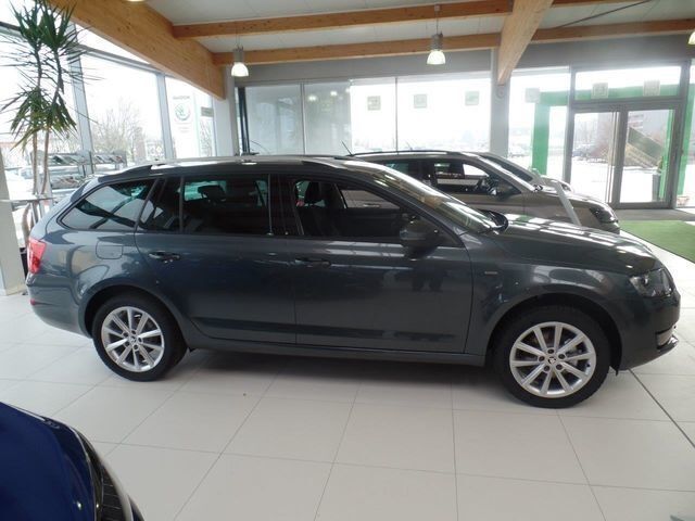 Gebraucht Skoda Octavia Joy 150 PS (110 kW) 2016 Grau metallic Kombi