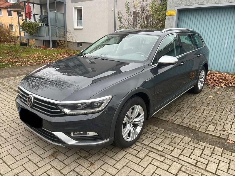 Grau Gebraucht 2017 VW Passat Alltrack Kombi | 16.100 € (Guter Preis) - Bild 1/4
