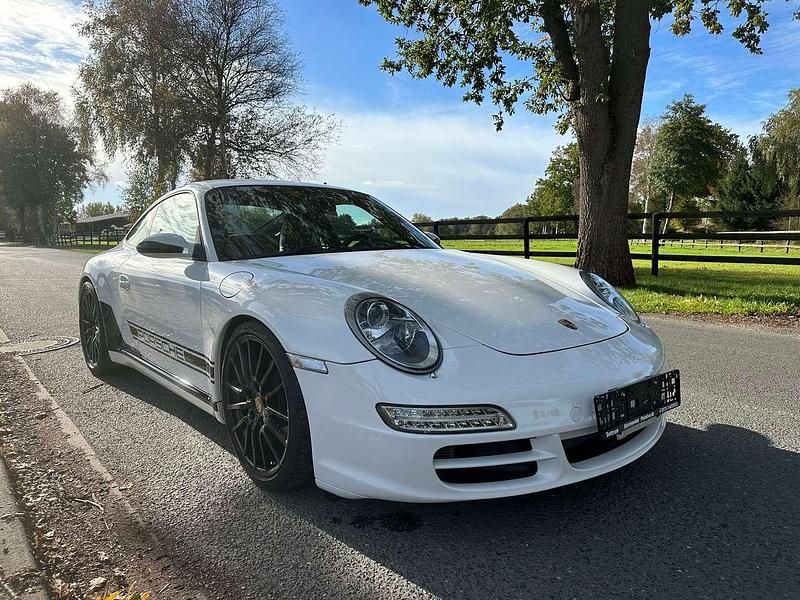 Carraraweiß Gebraucht 2007 Porsche 997 Coupé | 48.299 € - Bild 1/4