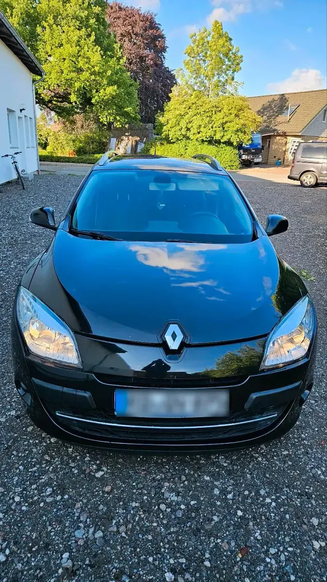 Gebraucht Renault Mégane GrandTour 130 PS (95 kW) 2011 Schwarz Kombi