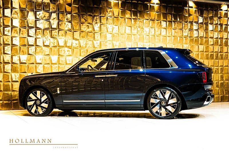 Neu Rolls Royce Cullinan 571 PS (419 kW) 2026 Blau SUV
