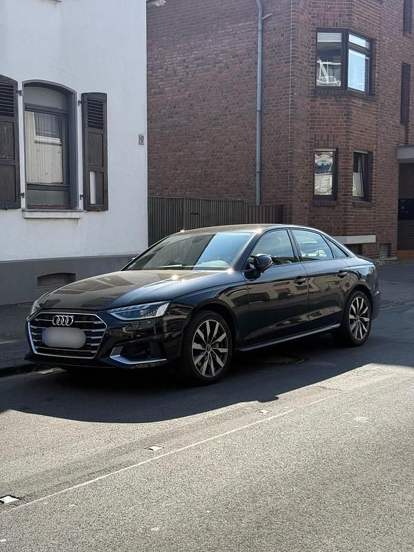 Schwarz Gebraucht 2021 Audi A4 Ambiente Limousine | 29.500 € (Fairer Preis) - Bild 1/4