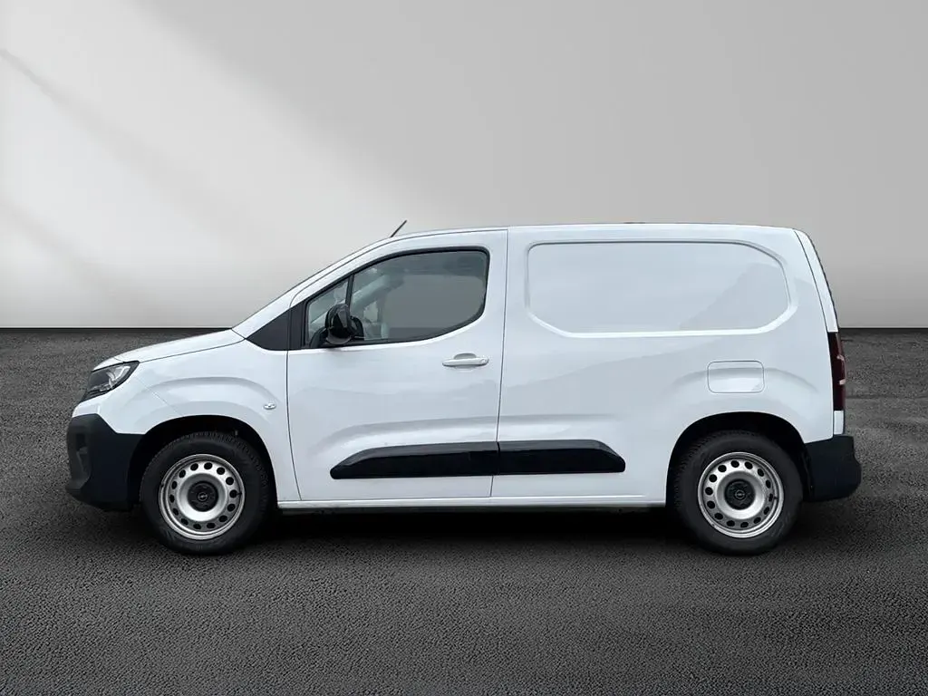 Occasion Opel Combo 102 ch (75 kW) 2024 Blanc Monospace