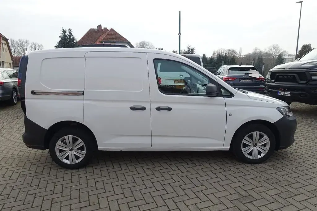 Gebraucht VW Caddy 75 PS (55 kW) 2022 Weiß Van / Kleinbus