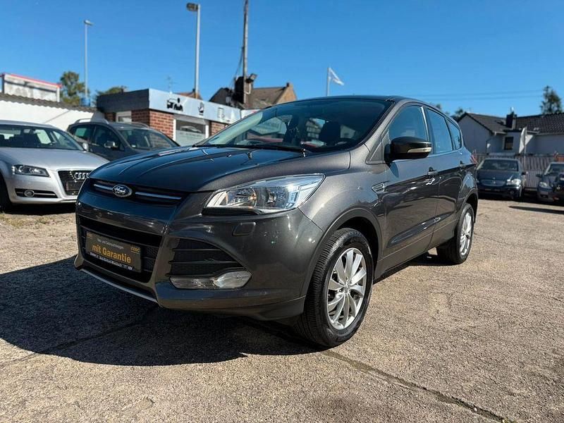 Grau Gebraucht 2015 Ford Kuga Trend SUV | 6.290 € (Superpreis) - Bild 1/4
