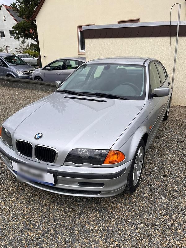 Silber Gebraucht 1998 BMW 316 Limousine | 3.000 € - Bild 1/4