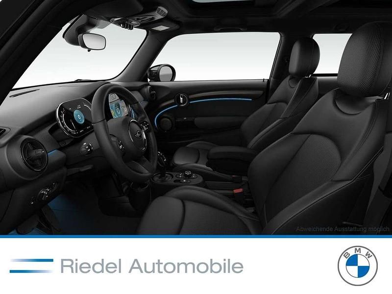 Gebraucht Mini Cooper S Classic 178 PS (130 kW) 2021 Midnight black metallic Kleinwagen