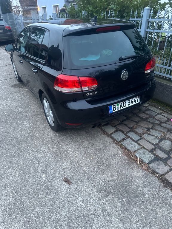 Schwarz Gebraucht 2011 VW Golf VI Style Limousine | 4.250 € (Guter Preis) - Bild 1/4