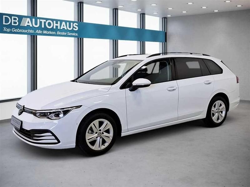 Weiß Gebraucht 2023 VW Golf VIII Life Kombi | 20.680 € (Guter Preis) - Bild 1/4