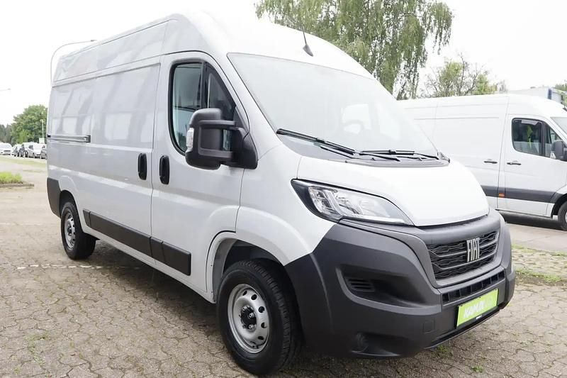 Colore esterno (********************) Gebraucht 2023 Fiat Ducato Van | 27.500 € (Guter Preis) - Bild 1/4