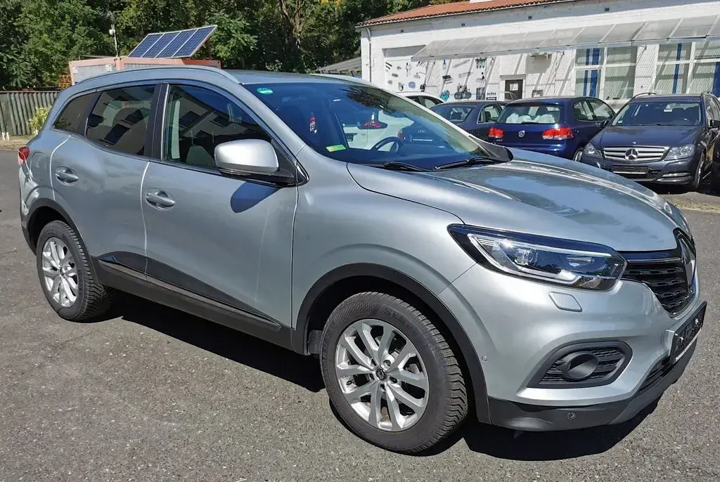Gebraucht Renault Kadjar Business 140 PS (102 kW) 2020 Silber SUV