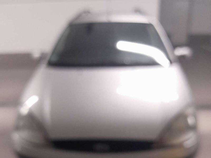 Silber Gebraucht 2003 Ford Focus Viva Kombi | 1.650 € (Fairer Preis) - Bild 1/4