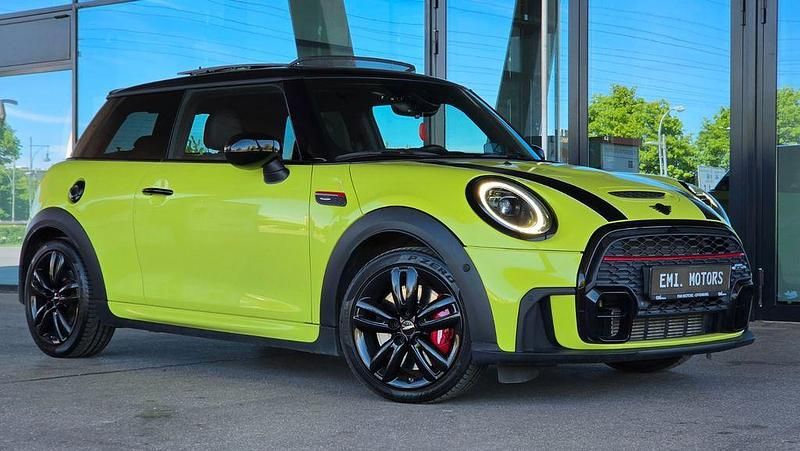 Gebraucht Mini John Cooper Works 231 PS (169 kW) 2024 Gelb Kleinwagen