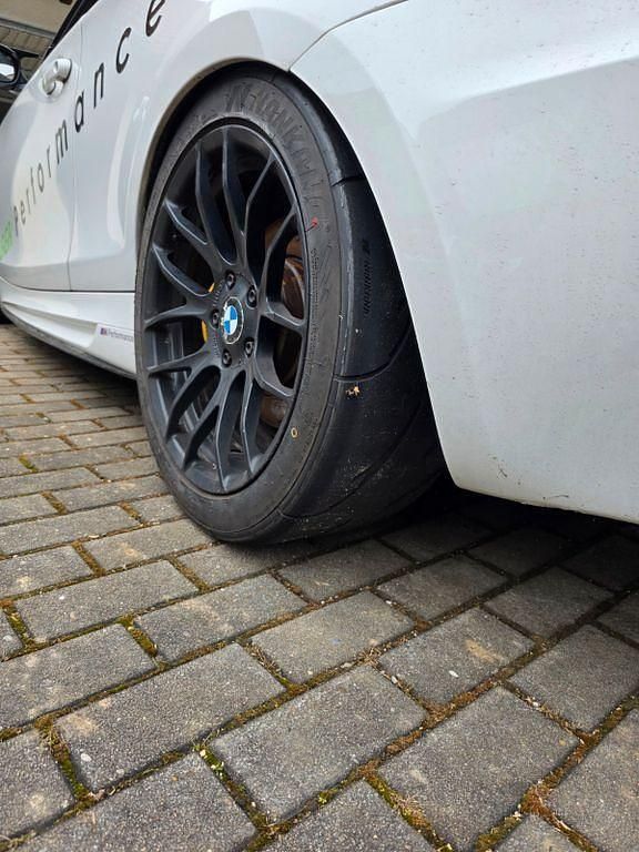 Gebraucht BMW 135 Performance 306 PS (225 kW) 2008 Weiß Kleinwagen