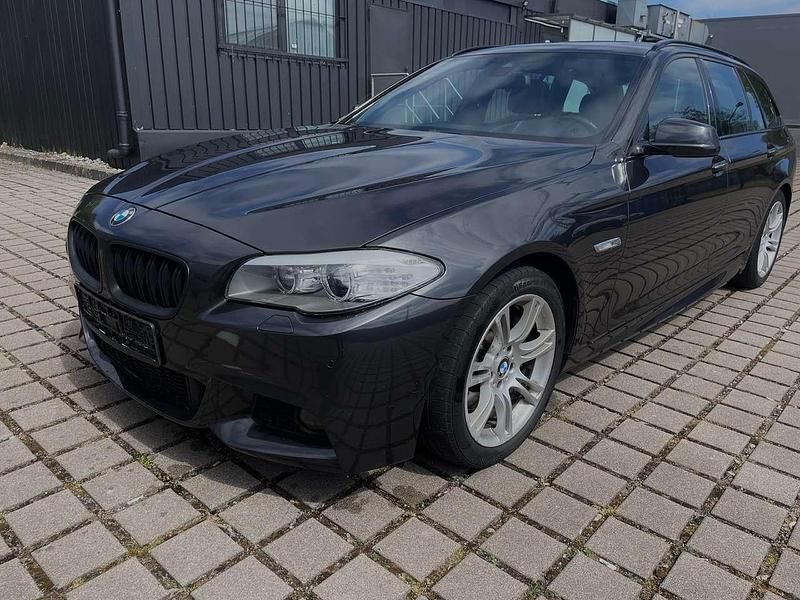 Gebraucht BMW 525 M Sport 218 PS (160 kW) 2013 Sophistograu brillanteffekt Kombi