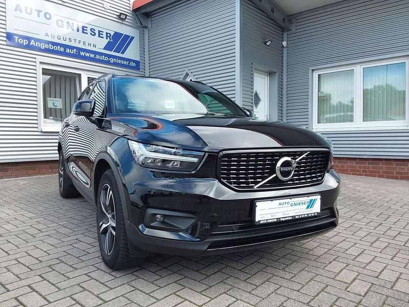 Onyx black Gebraucht 2021 Volvo XC40 R-Design SUV | 28.900 € (Etwas zu teuer) - Bild 1/4