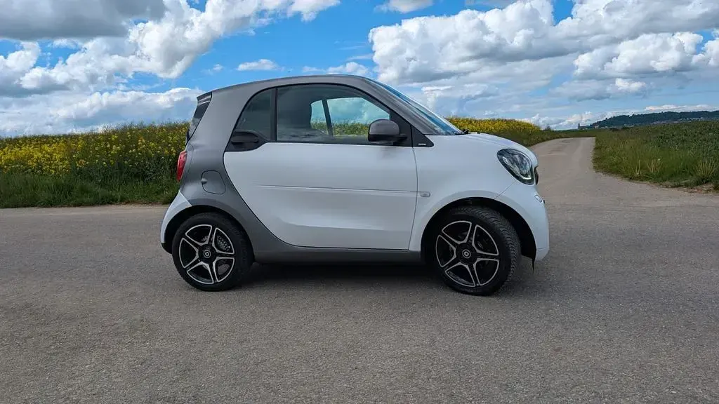 Gebraucht Smart ForTwo Coupé 90 PS (66 kW) 2016 Weiß Coupé