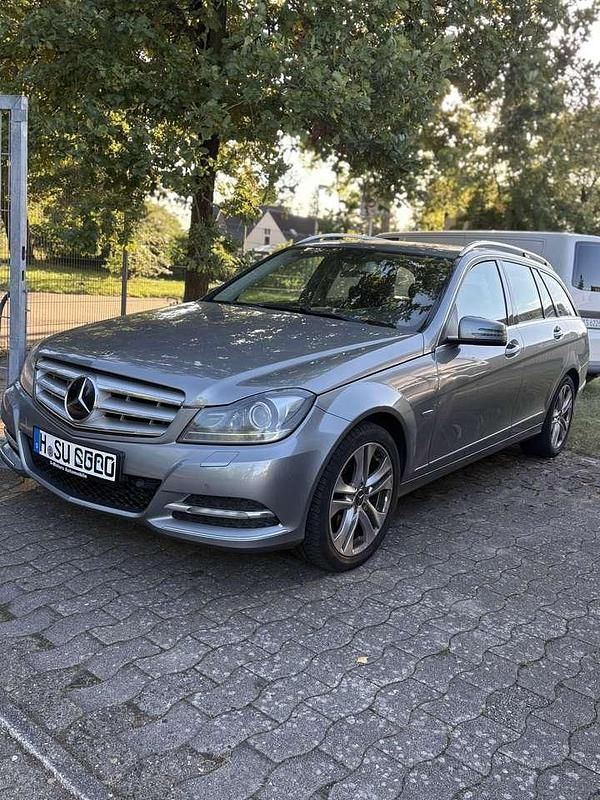 Gebraucht Mercedes C200 Avantgarde 136 PS (100 kW) 2011 Kombi