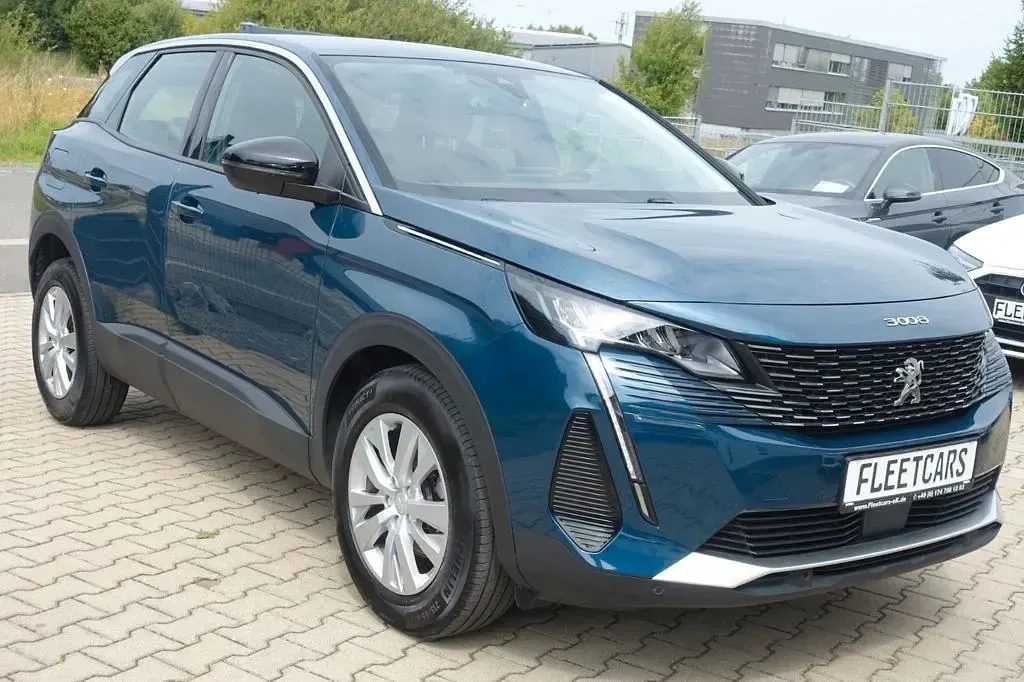 Gebraucht Peugeot 3008 Active 131 PS (96 kW) 2022 Blau SUV
