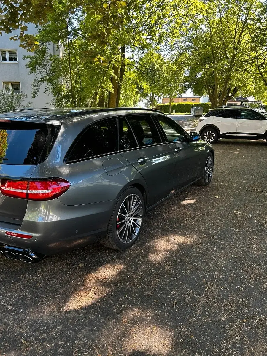 Gebraucht Mercedes E200 184 PS (135 kW) 2019 Grau Kombi