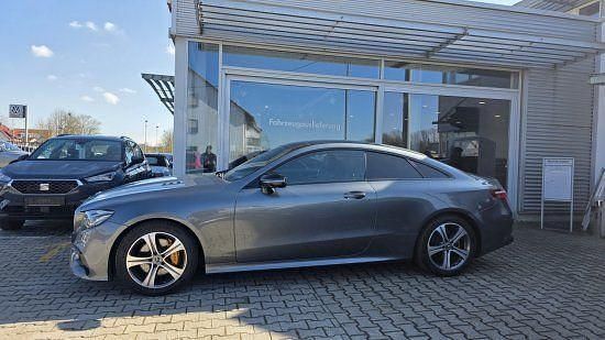 Gebraucht Mercedes E220 AMG line 194 PS (142 kW) 2017 Grau Coupé