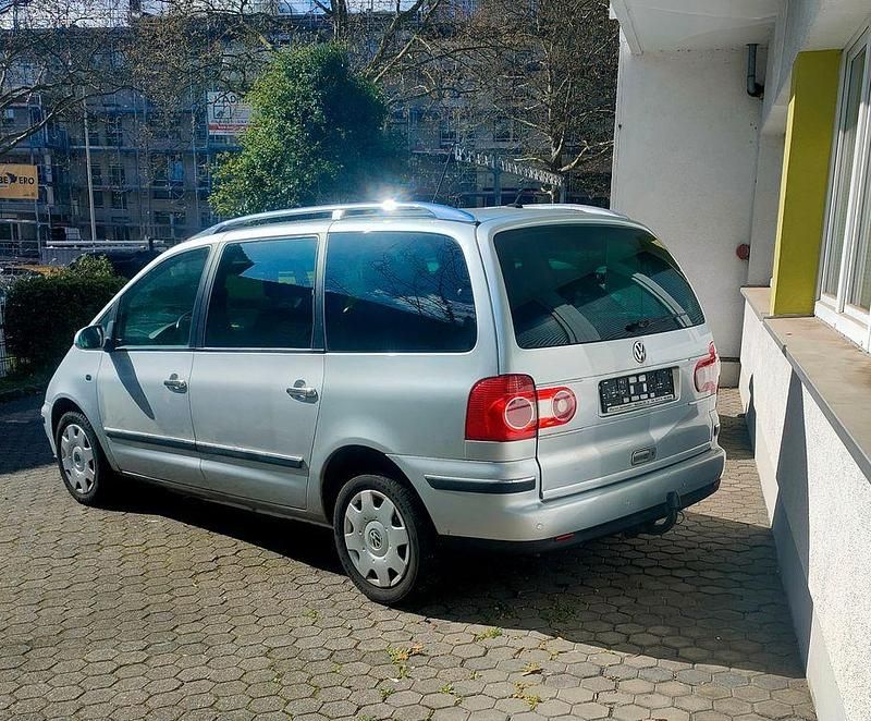 Gebraucht VW Sharan 150 PS (110 kW) 2005 Silber Van / Kleinbus