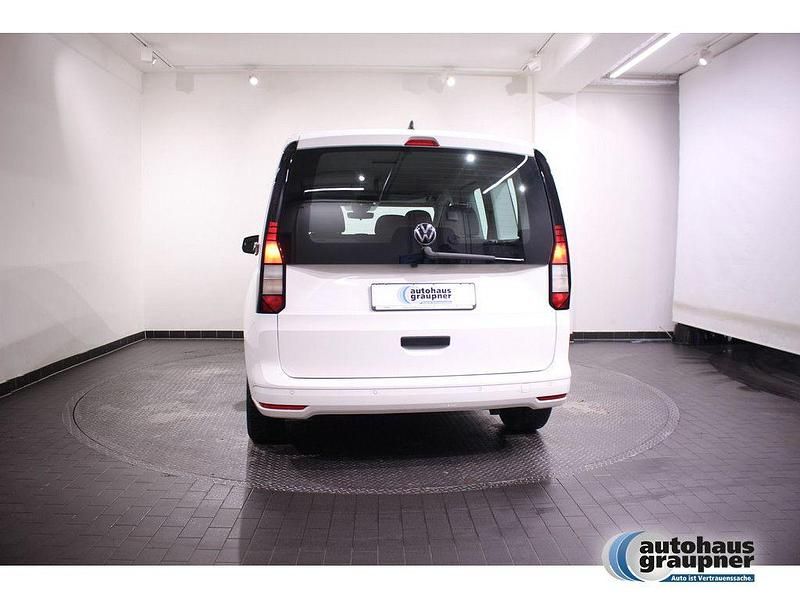 Gebraucht VW Caddy Basis 102 PS (75 kW) 2021 Weiss / candy weiss Van / Kleinbus