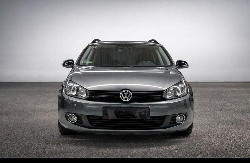 Gebraucht VW Golf VI Match 122 PS (89 kW) 2012 Grau Kleinwagen