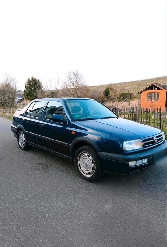Gebraucht VW Vento GT 115 PS (84 kW) 1994 Blau Limousine