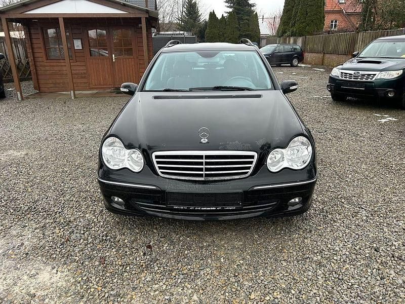 Gebraucht Mercedes C180 143 PS (105 kW) 2006 Schwarz Kombi