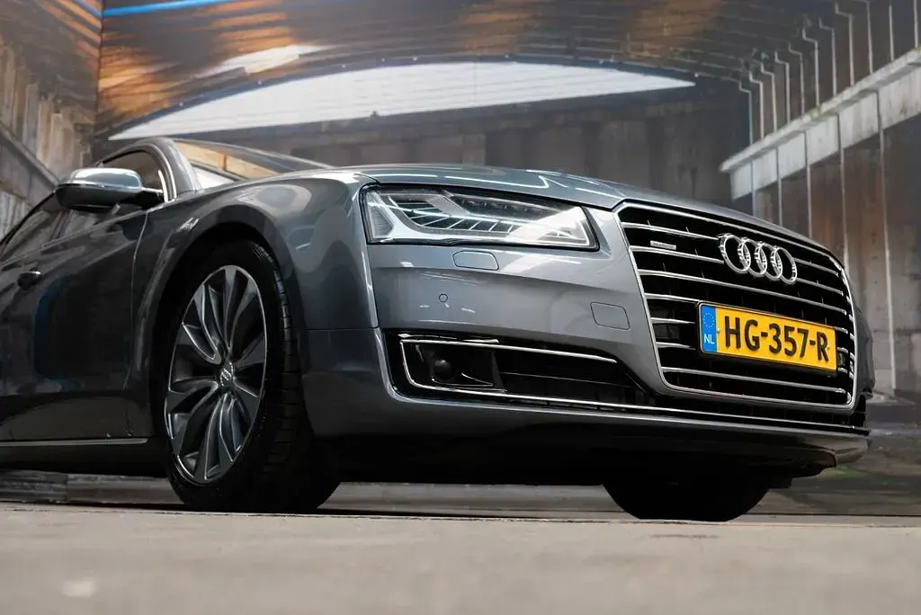 Gebraucht Audi A8 Sport 385 PS (283 kW) 2014 Grau Limousine