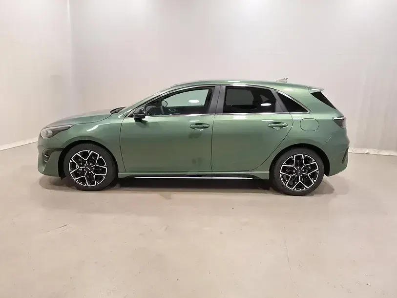 Gebraucht Kia Ceed GT GT-Line 140 PS (102 kW) 2025 Experience green Limousine