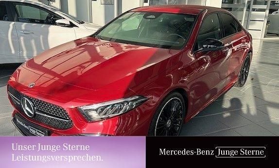 Rot Gebraucht 2024 Mercedes A250 AMG Limousine | 37.830 € (Fairer Preis) - Bild 1/3