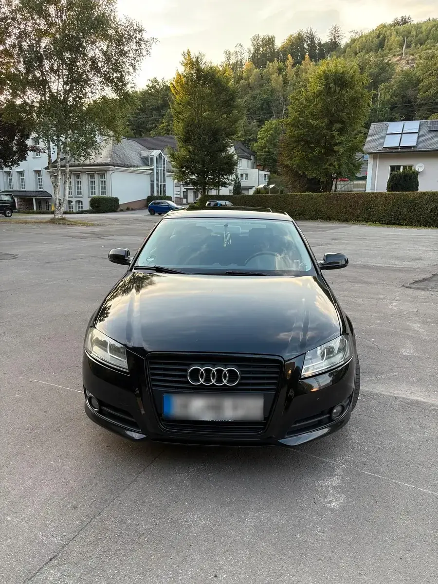 Gebraucht Audi A3 125 PS (91 kW) 2010 Schwarz Kleinwagen