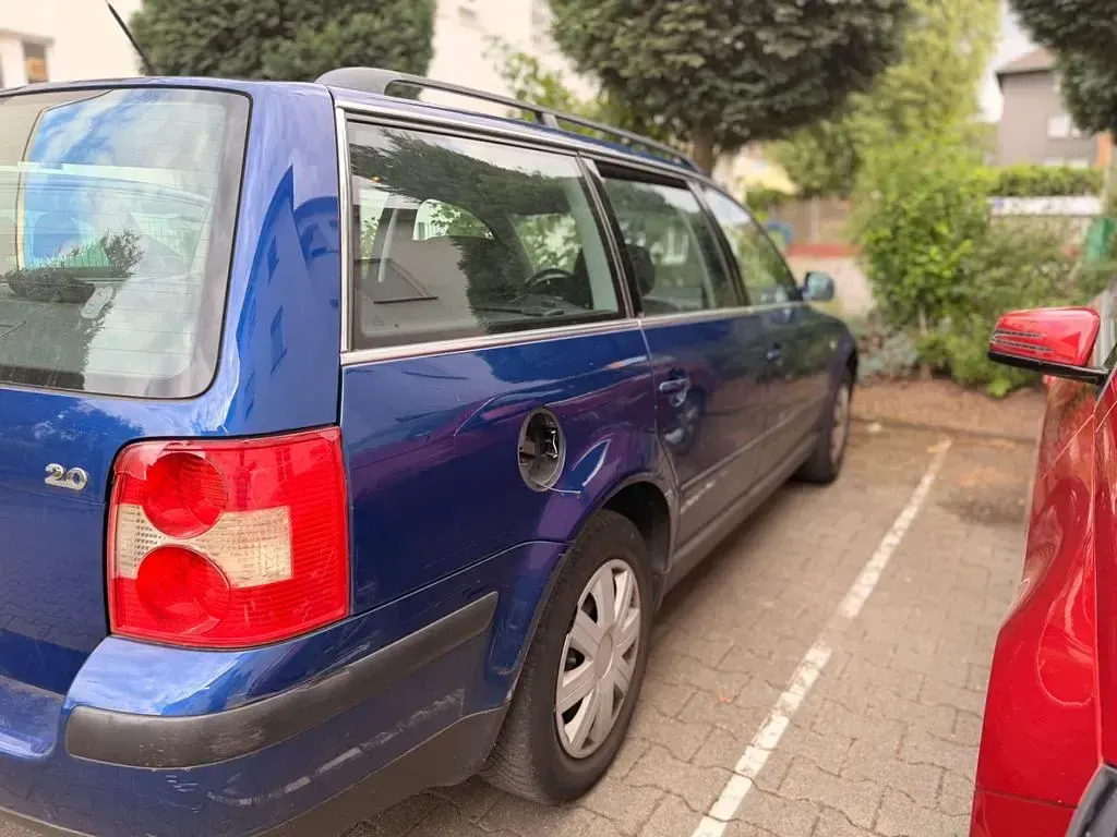 Gebraucht VW Passat Basis 116 PS (85 kW) 2001 Limousine