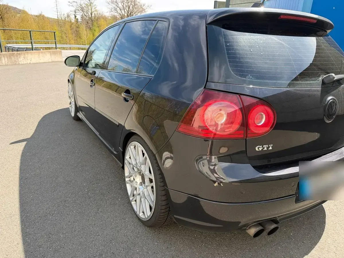Gebraucht VW Golf V Edition 320 PS (235 kW) 2007 Schwarz Kleinwagen