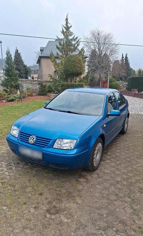 Gebraucht VW Bora 115 PS (84 kW) 1999 Blau Limousine