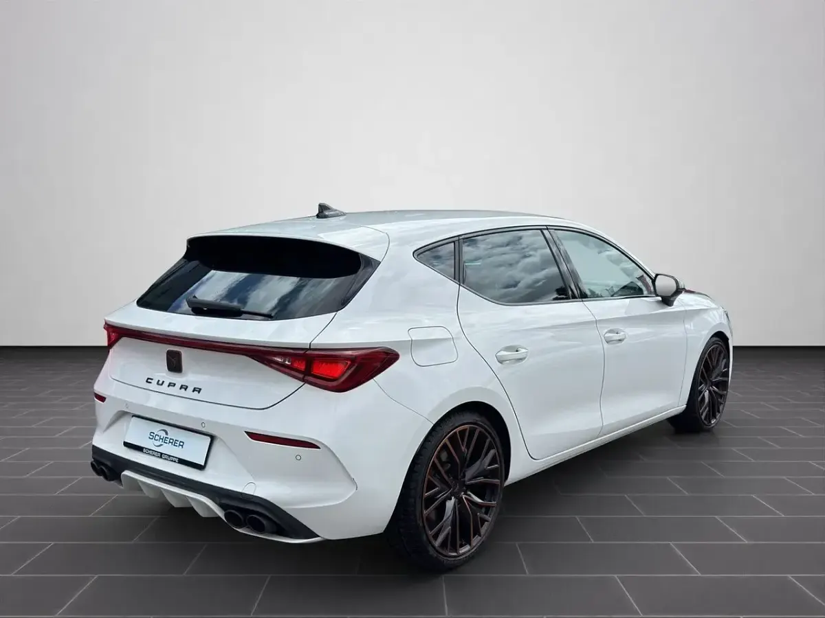 Usata Cupra Leon 301 CV (221 kW) 2022 Bianco Berlina