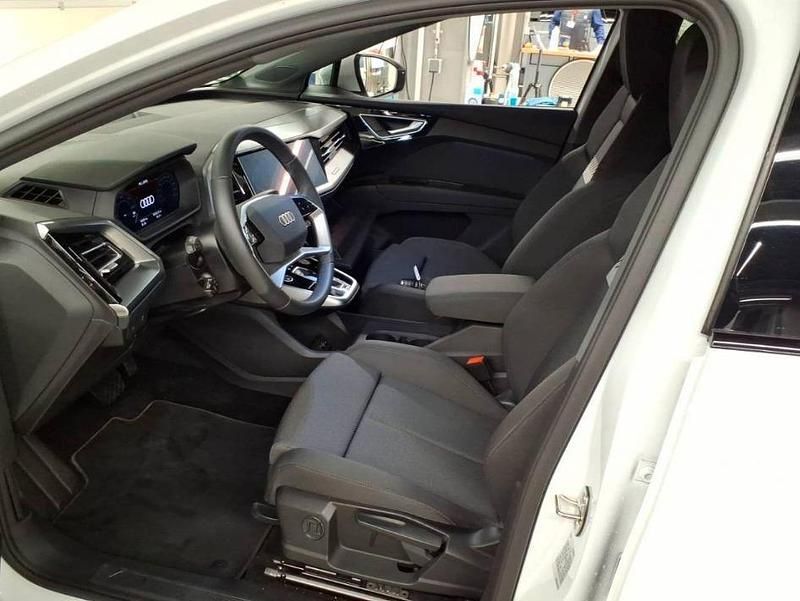 Gebraucht Audi Q4 e-tron Ambiente 210 kW (286 PS) 2025 Gletscherweiß SUV