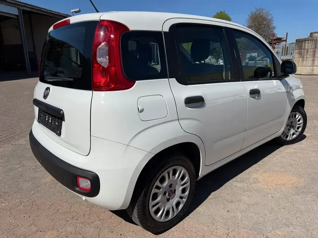 Gebraucht Fiat Panda Easy 69 PS (50 kW) 2017 Weiß Kleinwagen