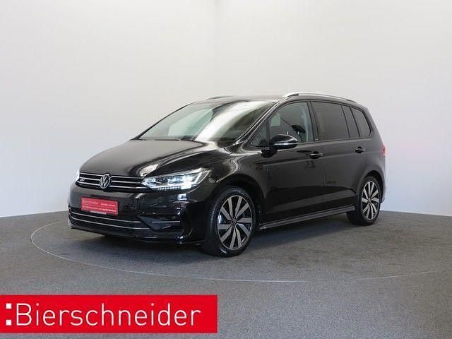 Schwarz Gebraucht 2024 VW Touran Pro Van / Kleinbus | 36.950 € (Fairer Preis) - Bild 1/4
