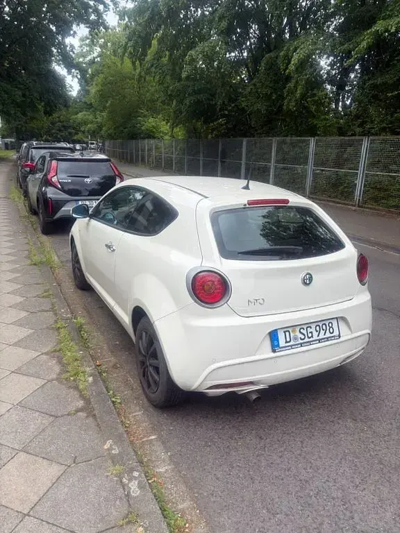 Gebraucht Alfa Romeo MiTo Turismo 77 PS (56 kW) 2013 Weiß Kleinwagen