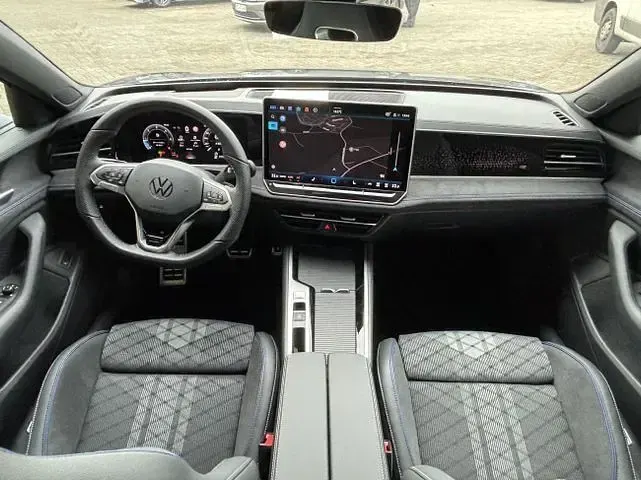 Neu VW Passat R-line 193 PS (141 kW) 2026 Grau Kombi