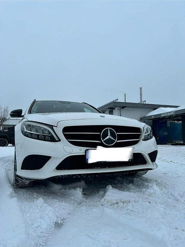 Gebraucht Mercedes C220 Avantgarde 194 PS (142 kW) 2019 Weiß Kombi
