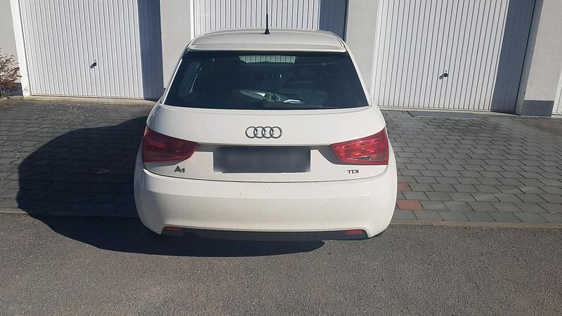 Gebraucht Audi A1 105 PS (77 kW) 2010 Weiß Kleinwagen