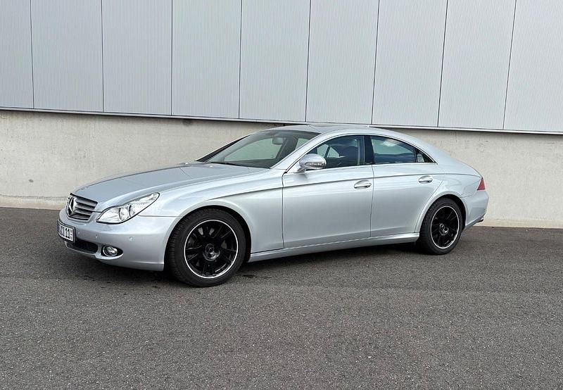 Silber Gebraucht 2007 Mercedes CLS350 Coupé | 8.500 € (Fairer Preis) - Bild 1/4
