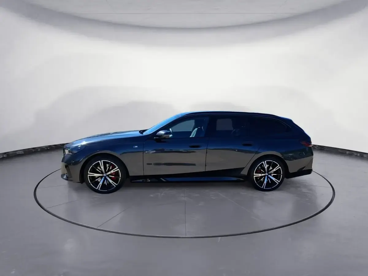 Gebraucht BMW 540 M Sport 303 PS (222 kW) 2024 Kombi