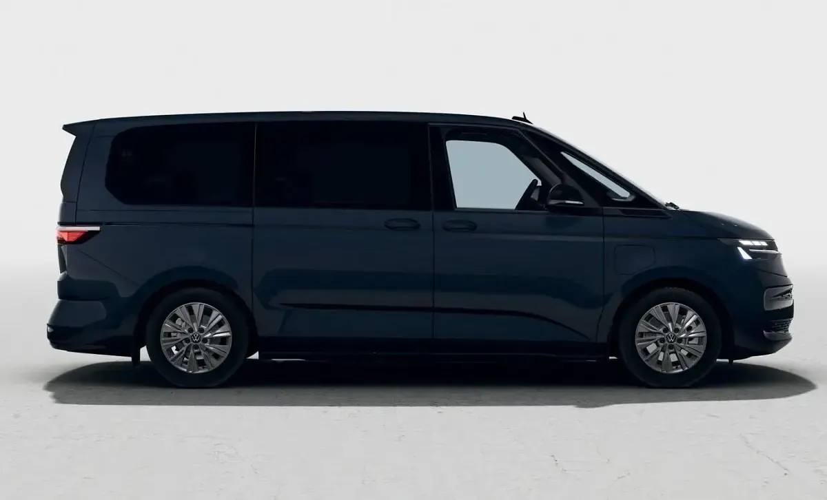 Neu VW Multivan Life 177 PS (130 kW) 2026 Starlight blue metallic Van / Kleinbus
