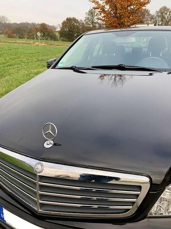 Gebraucht Mercedes C180 156 PS (114 kW) 2010 Schwarz Limousine