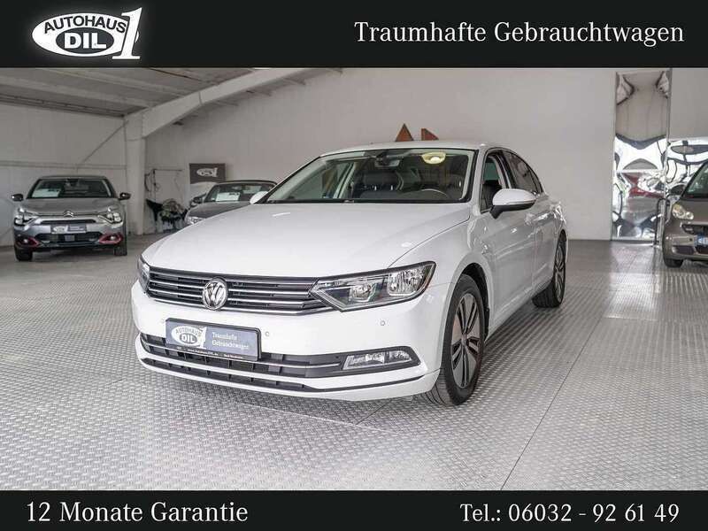 Weiß Gebraucht 2018 VW Passat Limousine | 14.850 € (Guter Preis) - Bild 1/4
